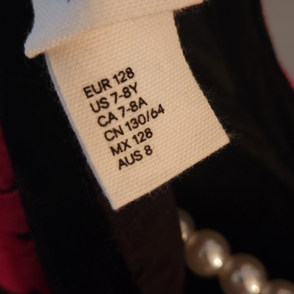 H&M Studio dress stunning, black and red detailing, gorgeous sleeves, new no tag - Picture 6 of 6